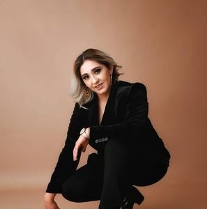 Meet your Posher, Nazhelli